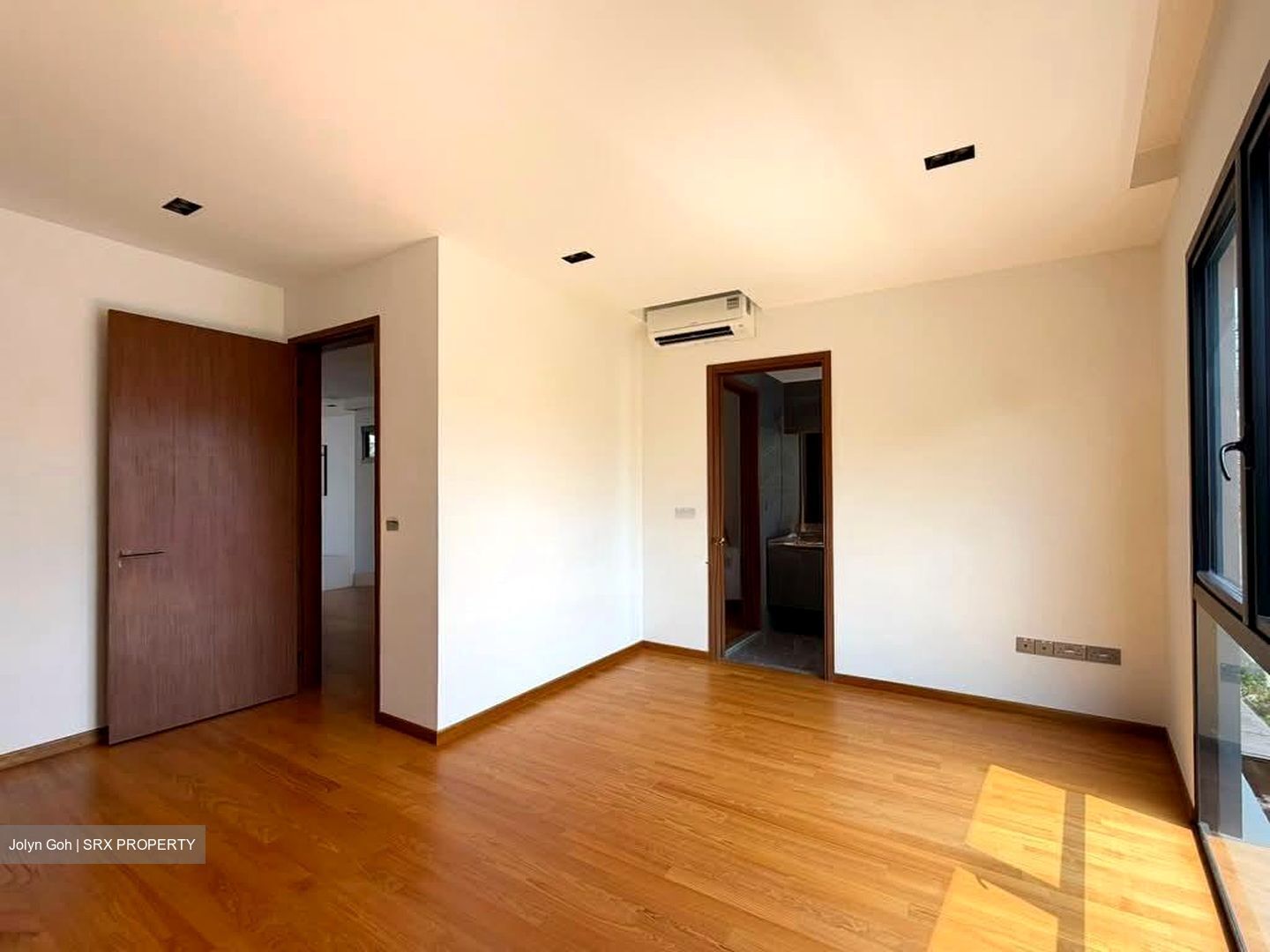 Sembawang Straits Estate (D27), Terrace #606999881